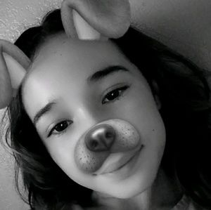 Meet your Posher, Cristal